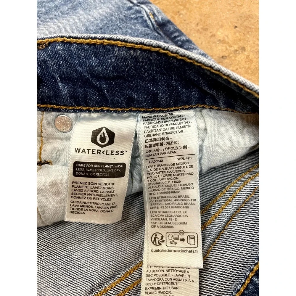 Levi's 541 Athletic Fit Jeans Mens 32x32 Blue Whiskering‎ Denim Cotton Taper Leg